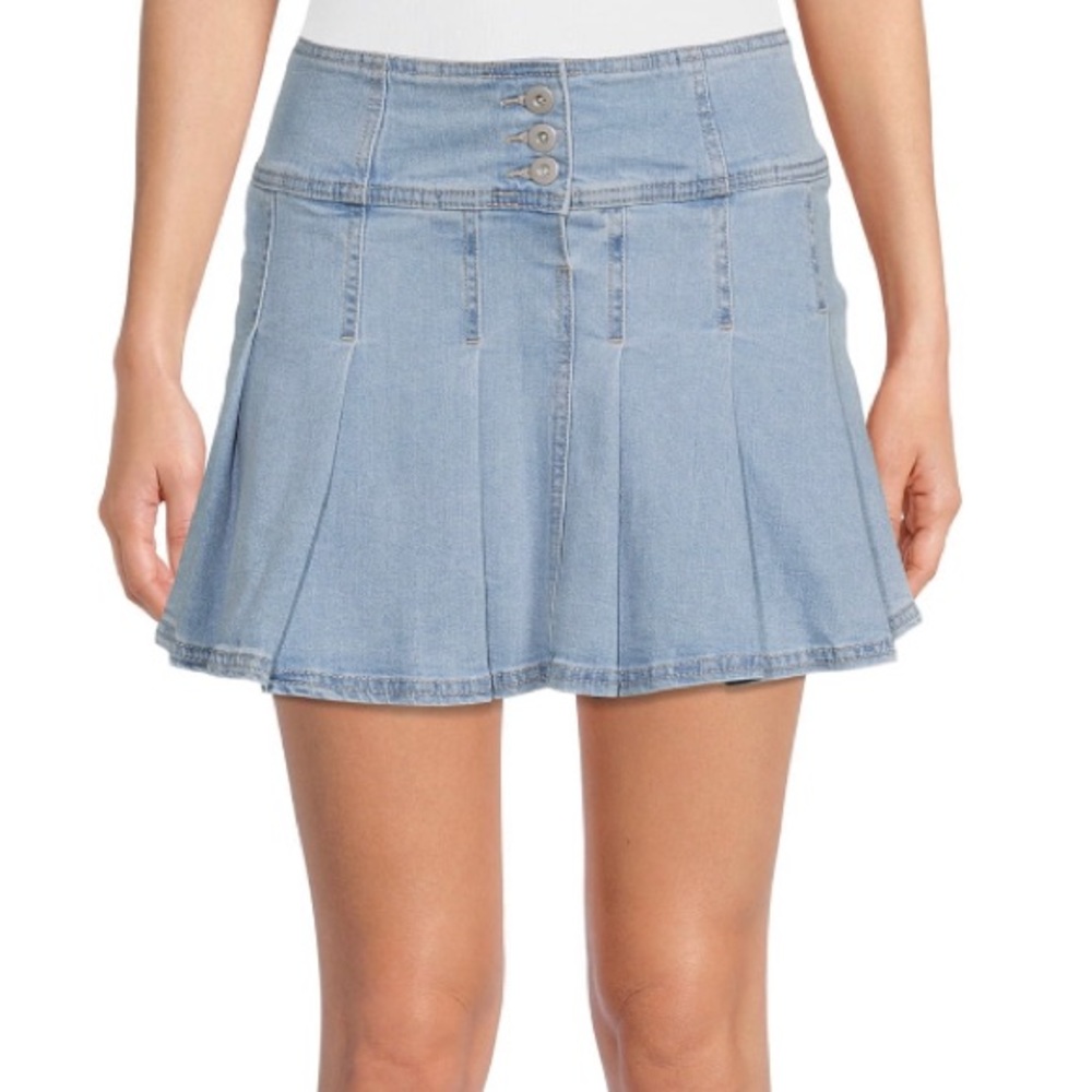 Light Denim Pleated A Line Skirt - Super Cute!! 🥰 NWT